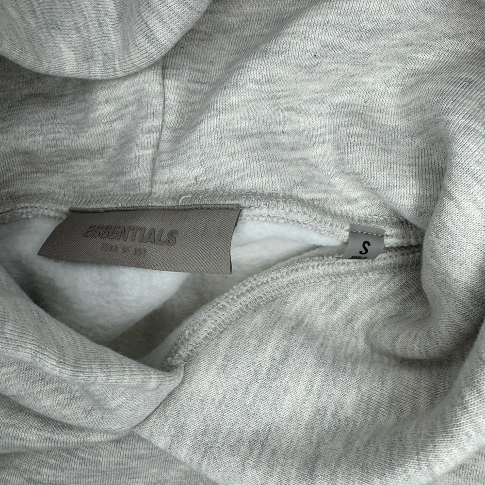 Essentials Fear of God (Light Oatmeal) Hoodie Size Small #78 - Picture 3 of 6